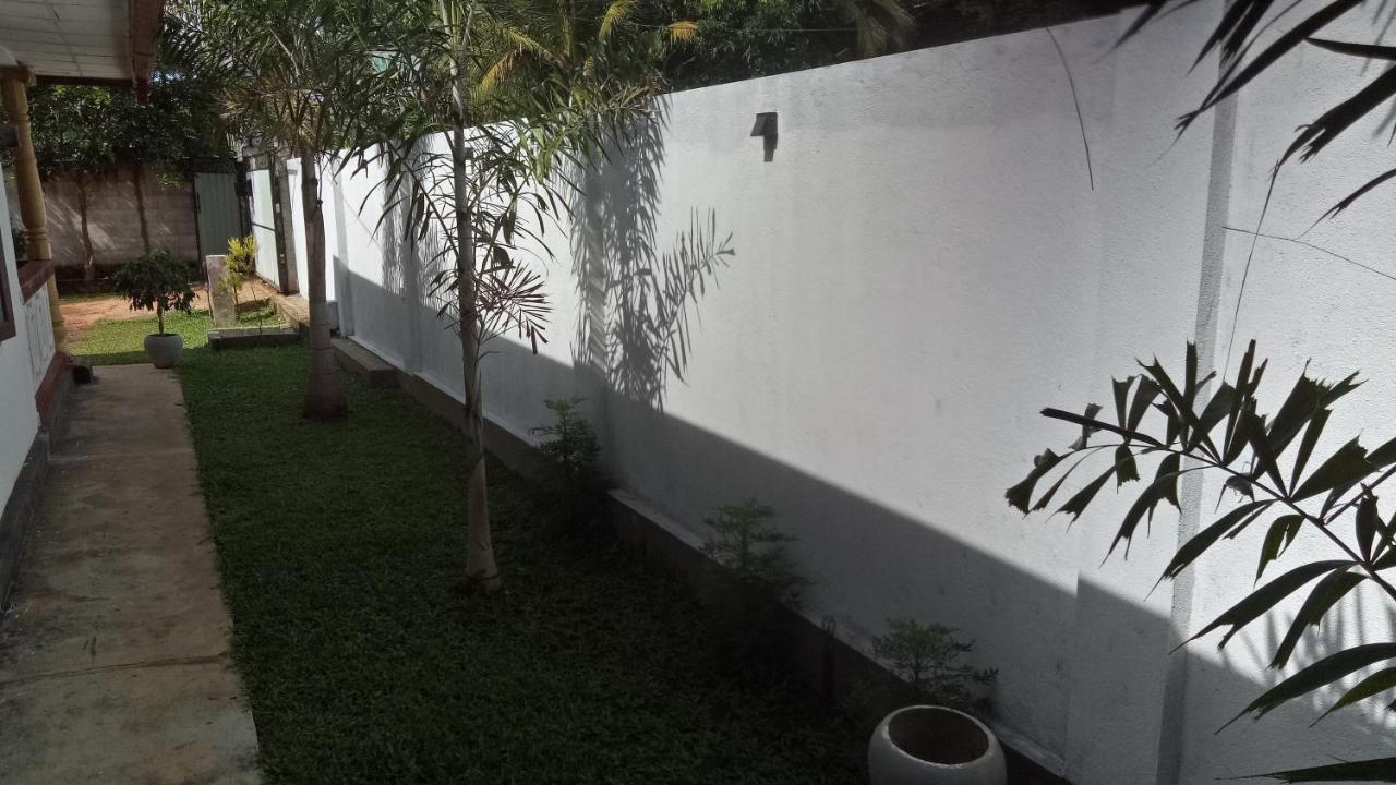 Umaya Holiday Home Anuradhapura Εξωτερικό φωτογραφία